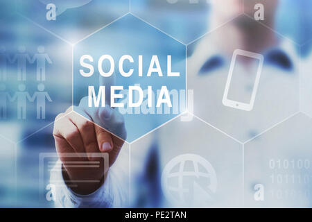 Social media concetto sul touch screen Foto Stock
