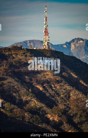 Vista la mitica Hollywood Sign in colline di Hollywood a Los Angeles in California Foto Stock