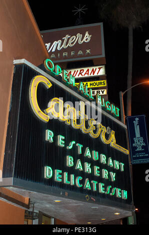 Insegna al neon per Canter's Deli ebreo su Fairfax Avenue a Los Angeles in California Foto Stock