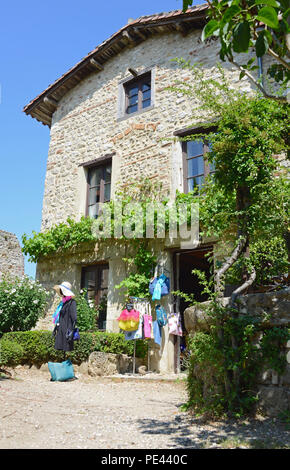 Il grazioso villaggio di Perouges nel sud della Francia Foto Stock