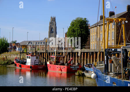 Barche da pesca ormeggiate in Boson, Lincolnshire, Inghilterra Foto Stock