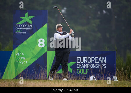 Gran Bretagna Dame Laura Davies tees off all'ottavo foro durante la sua semifinale partita contro la Svezia questa mattina durante il giorno undici del 2018 Campionati Europei a Gleneagles PGA Centenary. Foto Stock