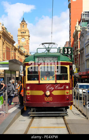 City Circle Tram in Flinders Street, Melbourne, Victoria, Australia Foto Stock