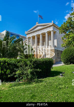 Facciata principale della biblioteca nazionale di Grecia. Atene. Attica, Grecia. Foto Stock