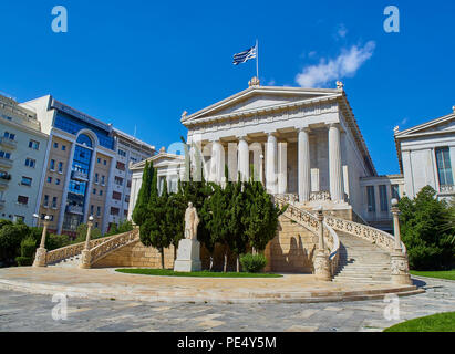 Facciata principale della biblioteca nazionale di Grecia. Atene. Attica, Grecia. Foto Stock