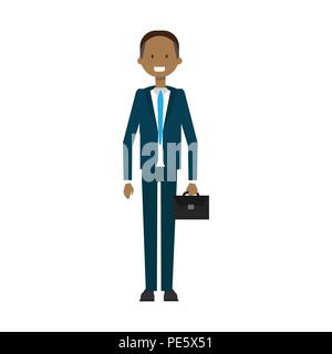 Uomo d affari con la valigia piena lunghezza avatar su sfondo bianco, business di successo di concetto, piatto design cartoon Illustrazione Vettoriale