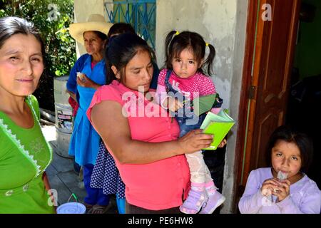 Processione - Feste Virgen del Carmen di El Carmen DE LA FRONTERA - Ecuador - di frontiera. Dipartimento di Piura .PERÙ Foto Stock