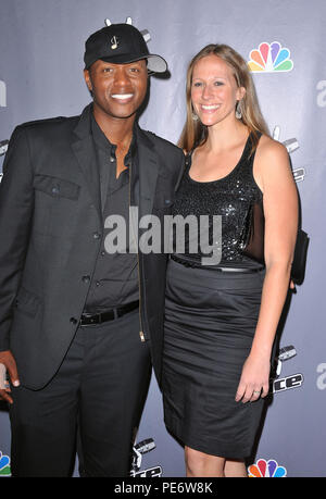 Javier Colon, moglie arrivando la vocale finale Live Party a Avalon Club di Los Angeles. Evento nella vita di Hollywood - California, tappeto rosso Evento, STATI UNITI D'AMERICA, industria cinematografica, celebrità, fotografia, arte cultura e intrattenimento, Topix celebrità moda, migliori della vita di Hollywood, evento nella vita di Hollywood - California, moquette rossa e dietro le quinte, movie celebrità, personaggi televisivi, musica celebrità, , Bestof, arte cultura e intrattenimento, verticale, una persona, fotografia, tre quarti, 2011 Indagine tsuni@Gamma-USA.com , Tsuni Credito / STATI UNITI D'AMERICA, Foto Stock