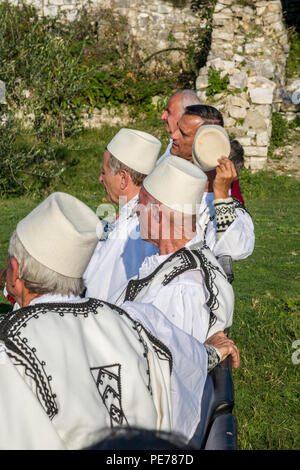 Berat, Albania- Settembre 29, 2016: festival di musica tradizionale nel castello di Berat, Albania Foto Stock