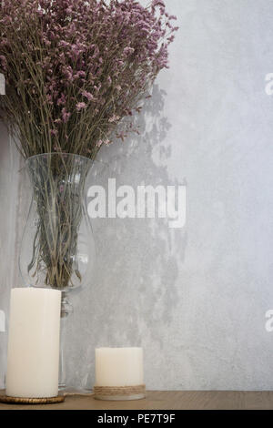 Stile minimal interni con fiori secchi, stock photo Foto Stock