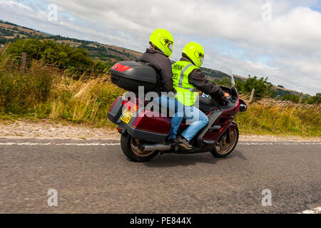 Honda Goldwing proprietari prendete la strada nel Derbyshire Peak District. 2018 Trento WingDing, Matlock, Derbyshire. Foto Stock