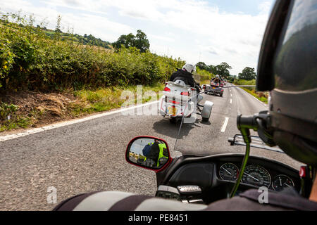 Honda Goldwing proprietari prendete la strada nel Derbyshire Peak District. 2018 Trento WingDing, Matlock, Derbyshire. Foto Stock