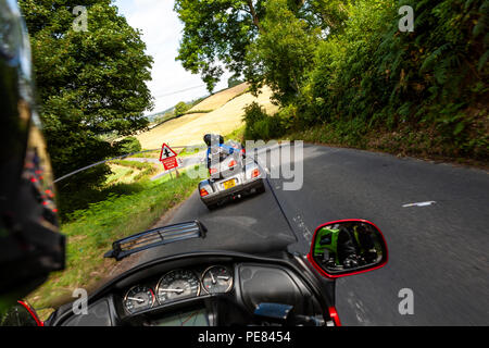 Honda Goldwing proprietari prendete la strada nel Derbyshire Peak District. 2018 Trento WingDing, Matlock, Derbyshire. Foto Stock