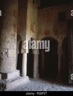 INTERIOR DE LA ERMITA DE SAN BAUDELIO DE BERLANGA - MOZARABE - SIGLO XI. Posizione: Ermita de San BAUDELIO, CASILLAS DE BERLANGA, Spagna. Foto Stock