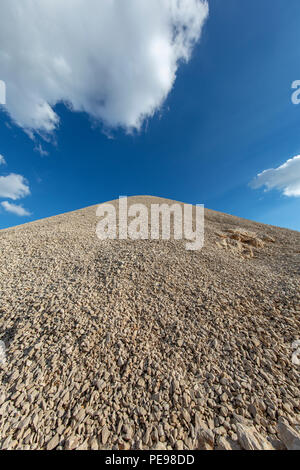 Tumulo di Commanege unito sul monte Nemrut, Adiyaman, Turchia Foto Stock