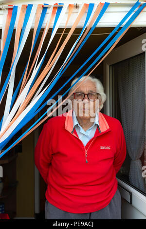 Ipovedenti donna affetti da degenerazione maculare senile Foto Stock