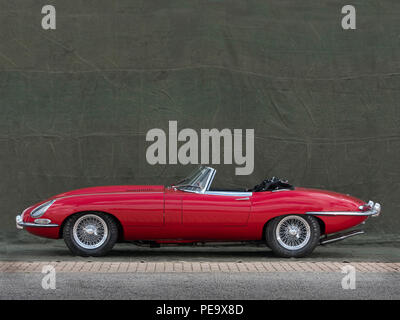 1964 Jaguar e serie tipo 1 3.8 convertibili Foto Stock