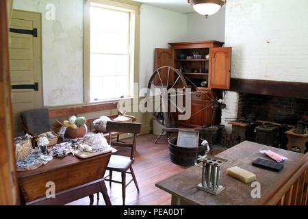 Immagine della vecchia cucina coloniale a Chippokes Plantation, VA, USA. Foto Stock