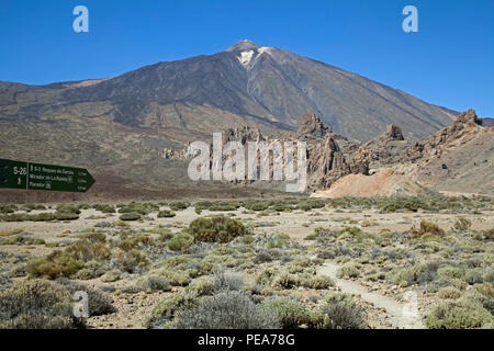 Vista della cima del monte Teide dal Mirador a Llano de Ucanca su Tenerife Spagna Foto Stock