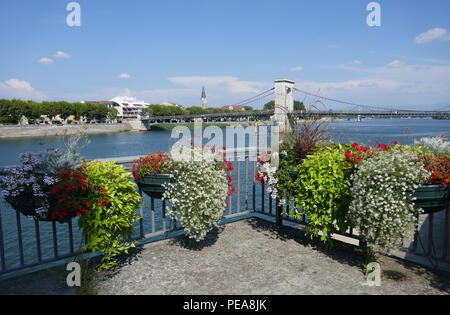 Tournon du Rhone, Rhone, Ardeche, Francia Foto Stock