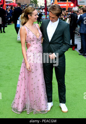 Hannah Tointon and Joe Thomas frequentando la prima mondiale del Festival presso il Cineworld Leicester Square, Londra. Foto Stock