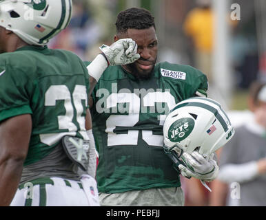 Landover, Stati Uniti d'America. 13 Ago, 2018. New York getti defensive back Terrence Brooks (23) panni il suo occhio come egli partecipa a una formazione comune pratica di camp con Washington Redskins a Washington Redskins Bon Secours Training Facility a Richmond, Virginia, Lunedì 13 Agosto, 2018. Credito: Ron Sachs/CNP (restrizione: NO New York o New Jersey o giornali quotidiani nel raggio di 75 miglia da New York City) | utilizzo del credito in tutto il mondo: dpa/Alamy Live News Foto Stock