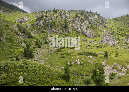 Flusso sulla Sharr moutanin, Piribeg vertice sul Kosovo Foto Stock