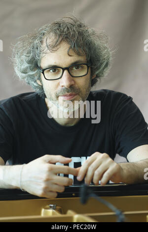 Pianista britannico James Rhodes pone al suo concerto durante le notti botanico Festival con: James Rodi dove: Madrid, Spagna Quando: 13 lug 2018 Credit: Oscar Gonzalez/WENN.com Foto Stock