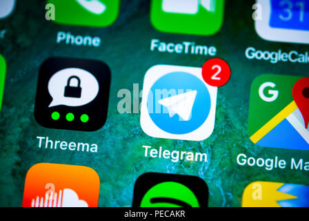 Telegramma, secure messenger icona app su iPhone, iOS, lo schermo dello smartphone, display close-up, dettaglio, Germania Foto Stock