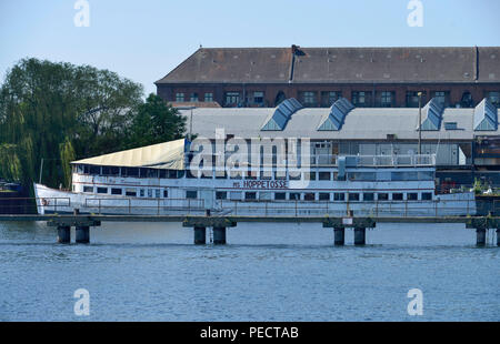 MS Hoppetosse, Treptow, Treptow-Koepenick, Berlino, Deutschland Foto Stock