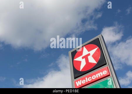 Texaco stazione di benzina, Dudley Port, Tipton, West Midlands DY4 7RB Foto Stock