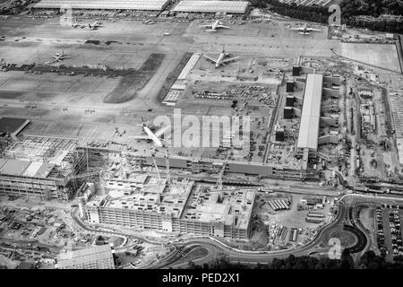 Aeroporto di Manchester foto aerea su un terminale nuovo progetto di costruzione Foto Stock