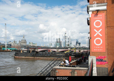 Oxo Tower Wharf, Barge House Street, South Bank di Londra, SE1, Regno Unito Foto Stock