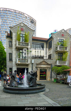 Concessione francese mangiare e fare shopping area di Shanghai Cina Asia Foto Stock