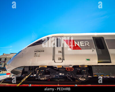 Hitachi Azuma locomotiva al di fuori della Discovery Museum in Newcastle upon Tyne. Foto Stock