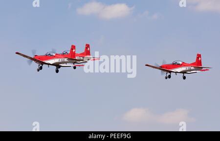 Swiss Air Force - PC-7 aerobatic team display a 2018 Royal International Air Tattoo Foto Stock