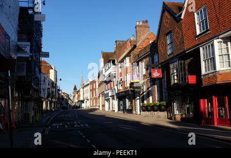 Negozi di Lewes High Street Town Center East Sussex Regno Unito Foto Stock