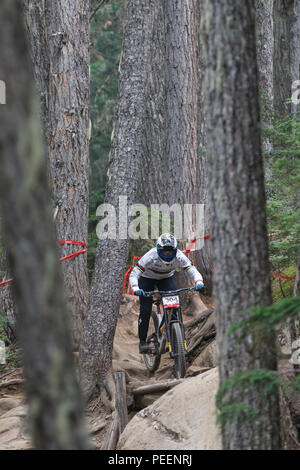 Campione del Mondo Miranda Miller (possono) racing al Crankworx Garbanzo DH evento, Whistler, BC, Canada. Agosto 14, 2018. Foto Stock