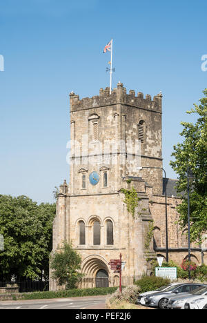 La torre della chiesa di Santa Maria Chepstow, Monmouthshire, Wales, Regno Unito Foto Stock