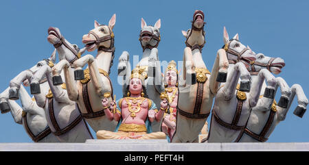 Dettaglio del tetto del Arulmigu Rajamariamman tempio, Johor Bahru, Malaysia Foto Stock