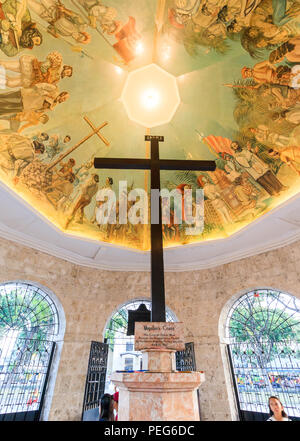 Cebu City, Filippine - 15 Giugno 2018: la Croce di Magellano a Cebu City Foto Stock