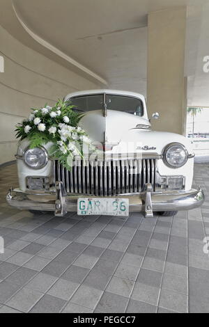 Cebu City, Philippines-October 17, 2016: auto d'epoca di egli 1940s oggi il lavoro come classe vetture di nozze per le coppie in cerca di distinzione come doe Foto Stock