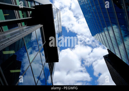 La moderna architettura grattacieli, dal quartiere finanziario centrale di Londra, Inghilterra Foto Stock