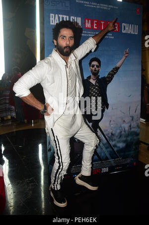 Mumbai, India. 10 Ago, 2018. Indian film attore Shahid Kapoor visto al lancio del rimorchio.Il lancio del rimorchio di film Batti Gul Metro Chalu al cinema PVR, Juhu di Mumbai. Indian film attrice Shraddha Kapoor era presente. Credito: Azhar Khan SOPA/images/ZUMA filo/Alamy Live News Foto Stock