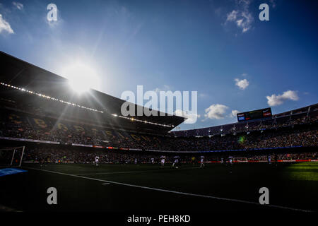 Visualizzazione generale durante il Intertoto gioco tra FC Barcelona e CA Boca Juniors in stadio Camp Nou a Barcellona il 15 agosto di 2018, Spagna. Il 15 agosto, 2018. Credit: AFP7/ZUMA filo/Alamy Live News Foto Stock