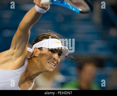 Agosto 15, 2018 - Ajla Tomljanovic di Australia in azione durante il suo secondo tondo corrisponde al 2018 Western & Southern Open WTA Premier 5 torneo di tennis. Cincinnati, Ohio, Stati Uniti d'America. Il 15 agosto 2018. Credit: AFP7/ZUMA filo/Alamy Live News Foto Stock