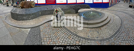 Il fiume della vita memorial, Bridge St, Warrington, Cheshire, North West England, Regno Unito Foto Stock