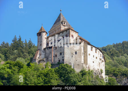 Castel Trostburg a Ponte Gardena in Alto Adige in Italia Foto Stock