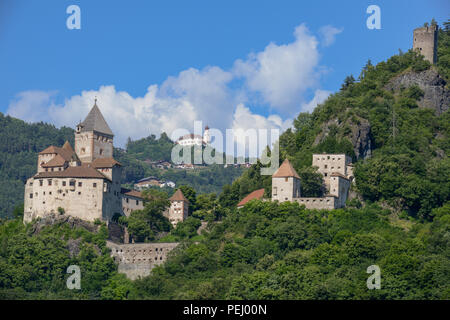 Castel Trostburg a Ponte Gardena in Alto Adige in Italia Foto Stock