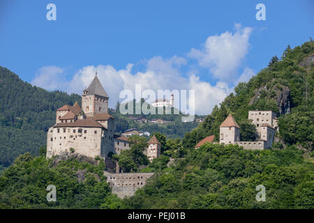 Castel Trostburg a Ponte Gardena in Alto Adige in Italia Foto Stock